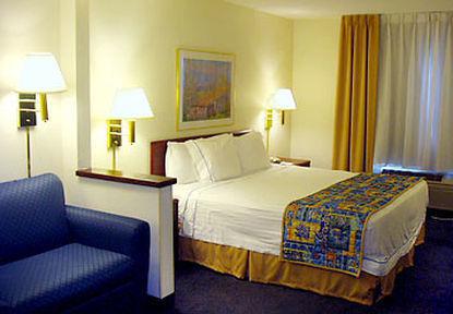 Comfort & - Syracuse 3*