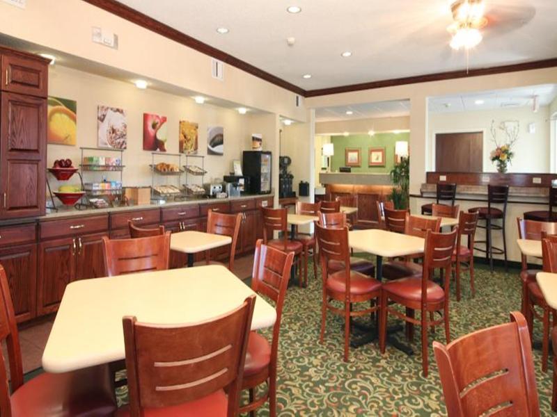 Hotel Comfort & - Syracuse