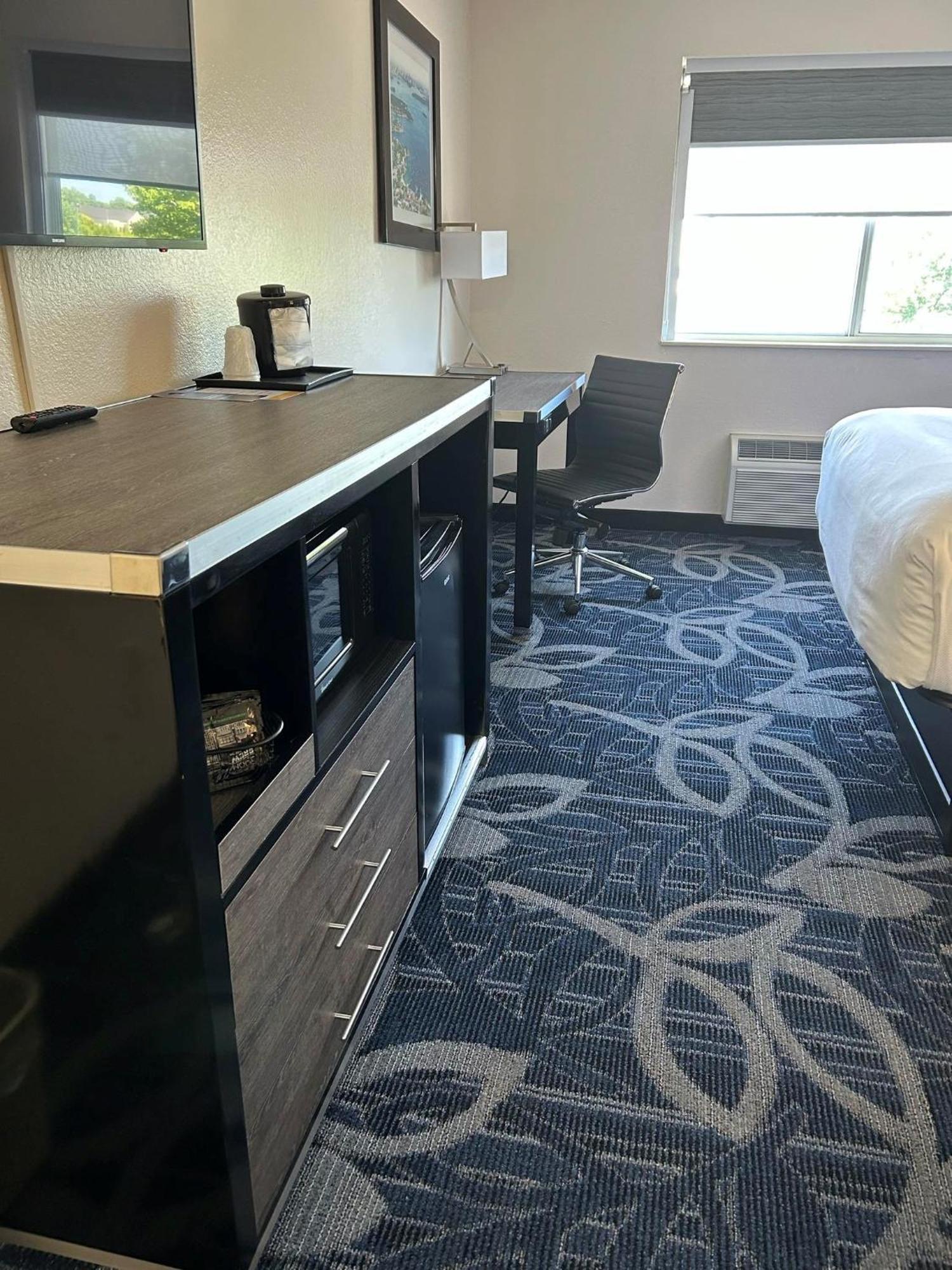 Comfort & - Syracuse Hotel