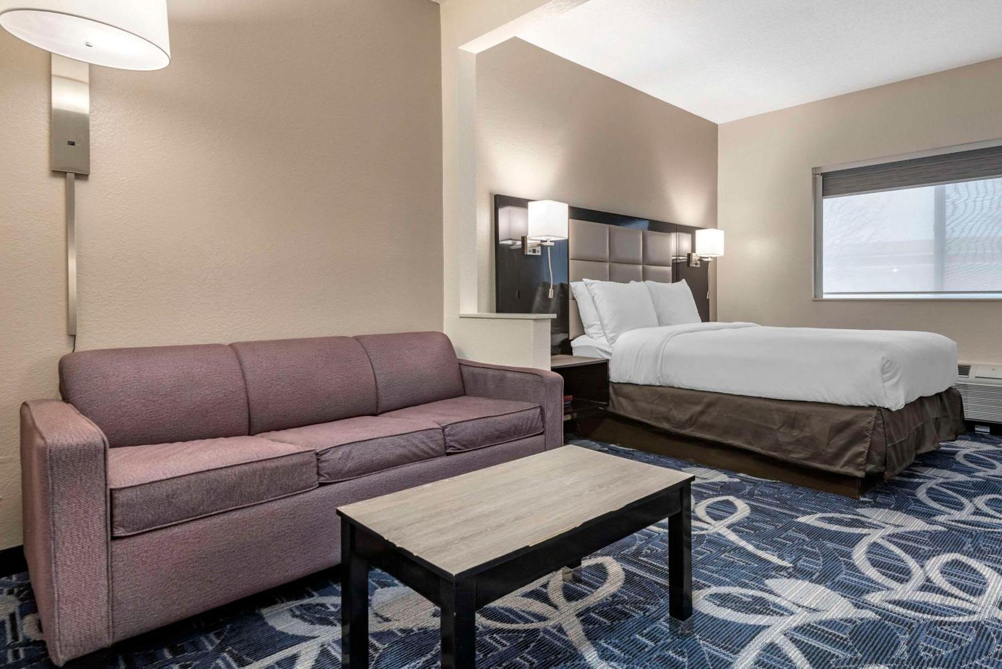 Hotel Comfort & - Syracuse