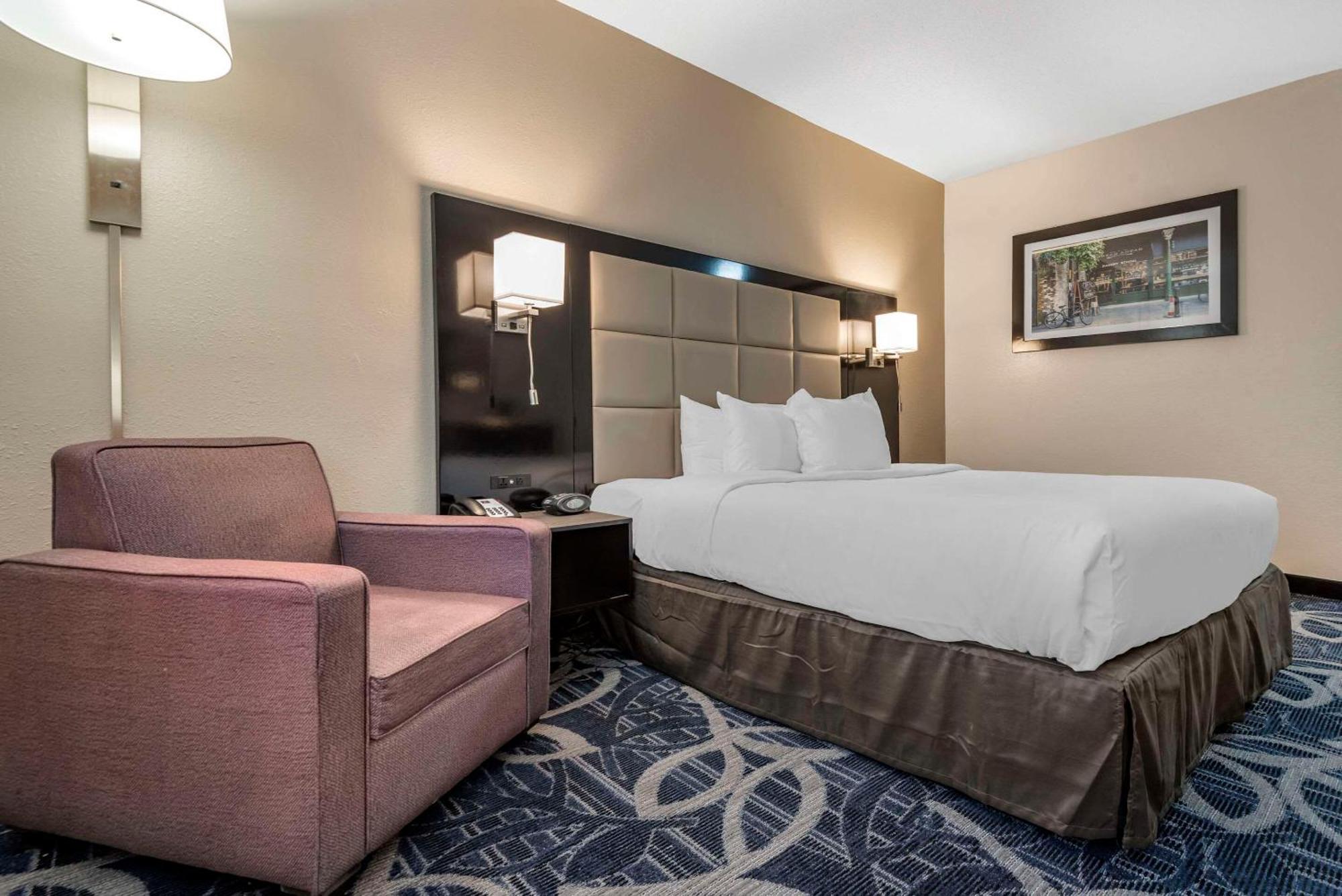 Hotel Comfort & - Syracuse