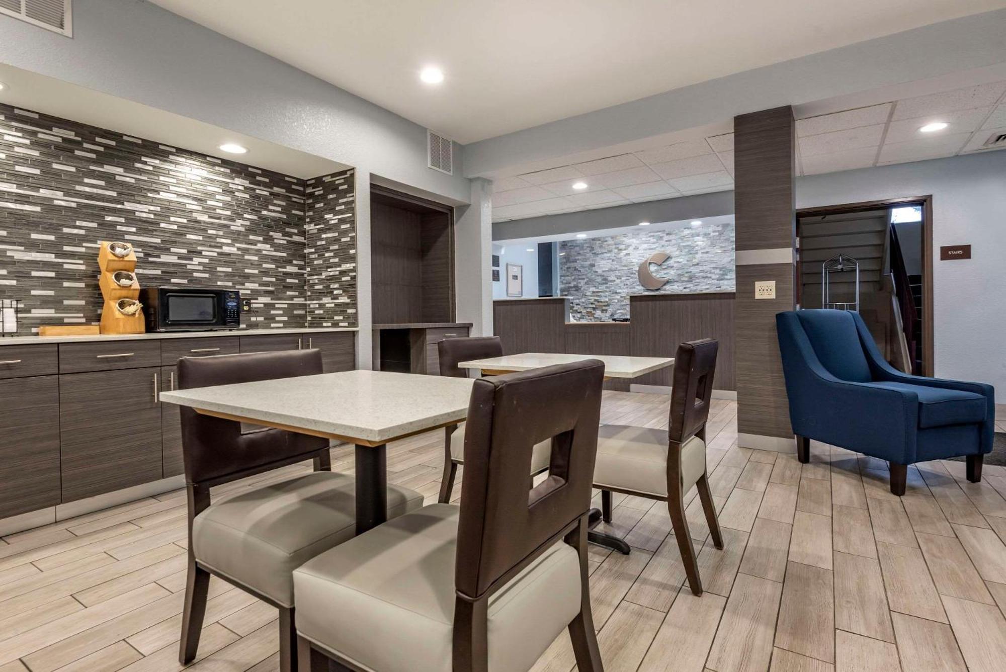 Comfort & - Syracuse Hotel