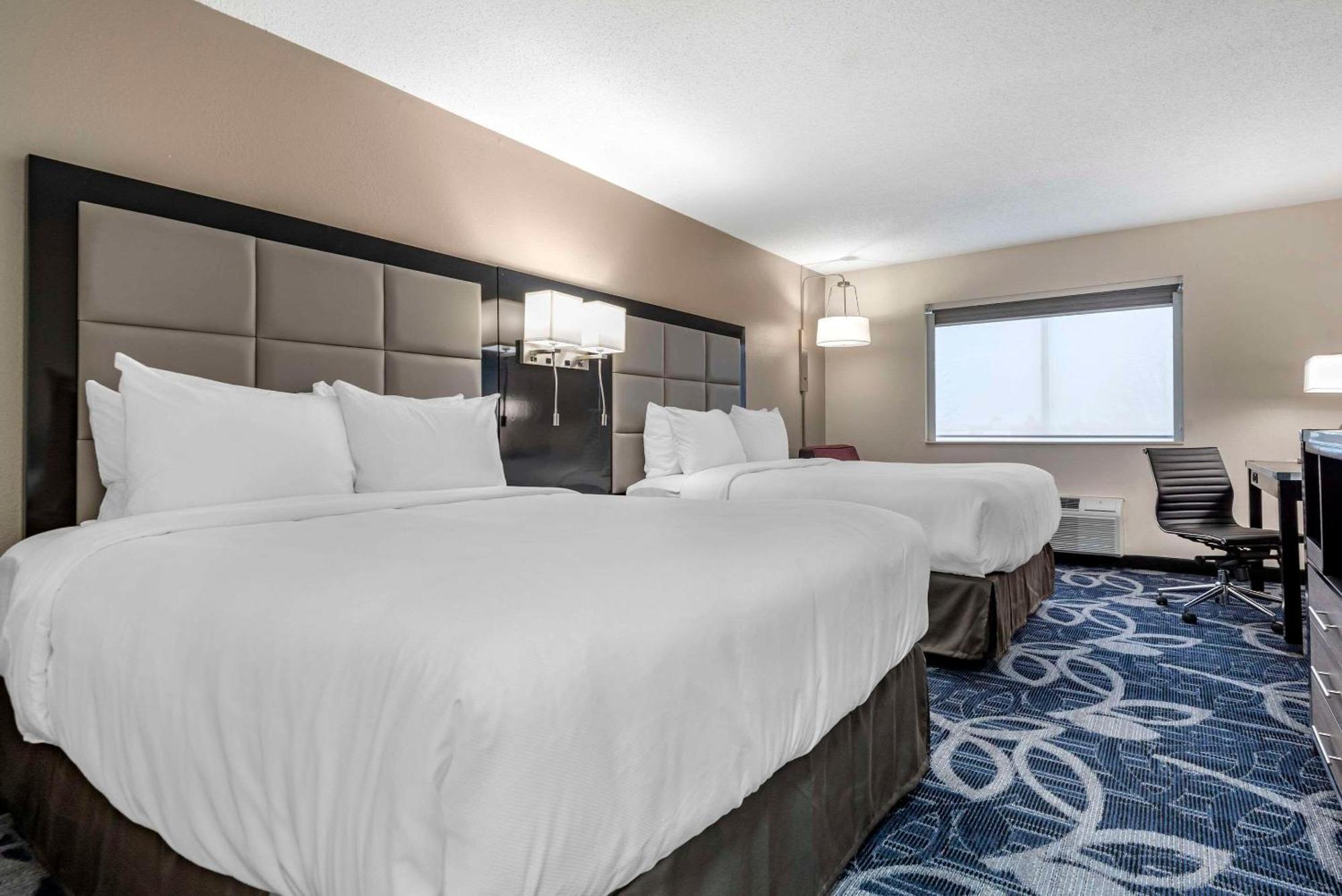 Comfort & - Syracuse 3*